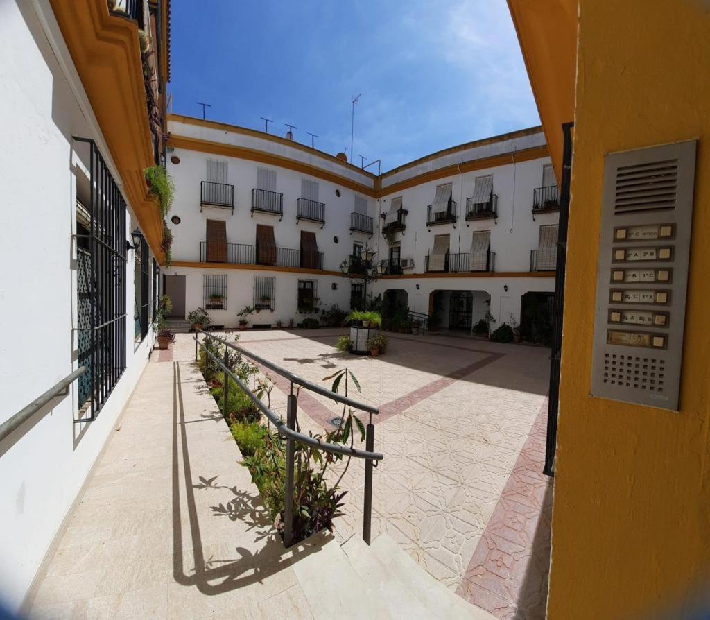 Budget And Cute Rooms With Balcony Sevilla Center Dış mekan fotoğraf