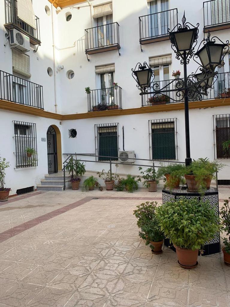 Budget And Cute Rooms With Balcony Sevilla Center Dış mekan fotoğraf
