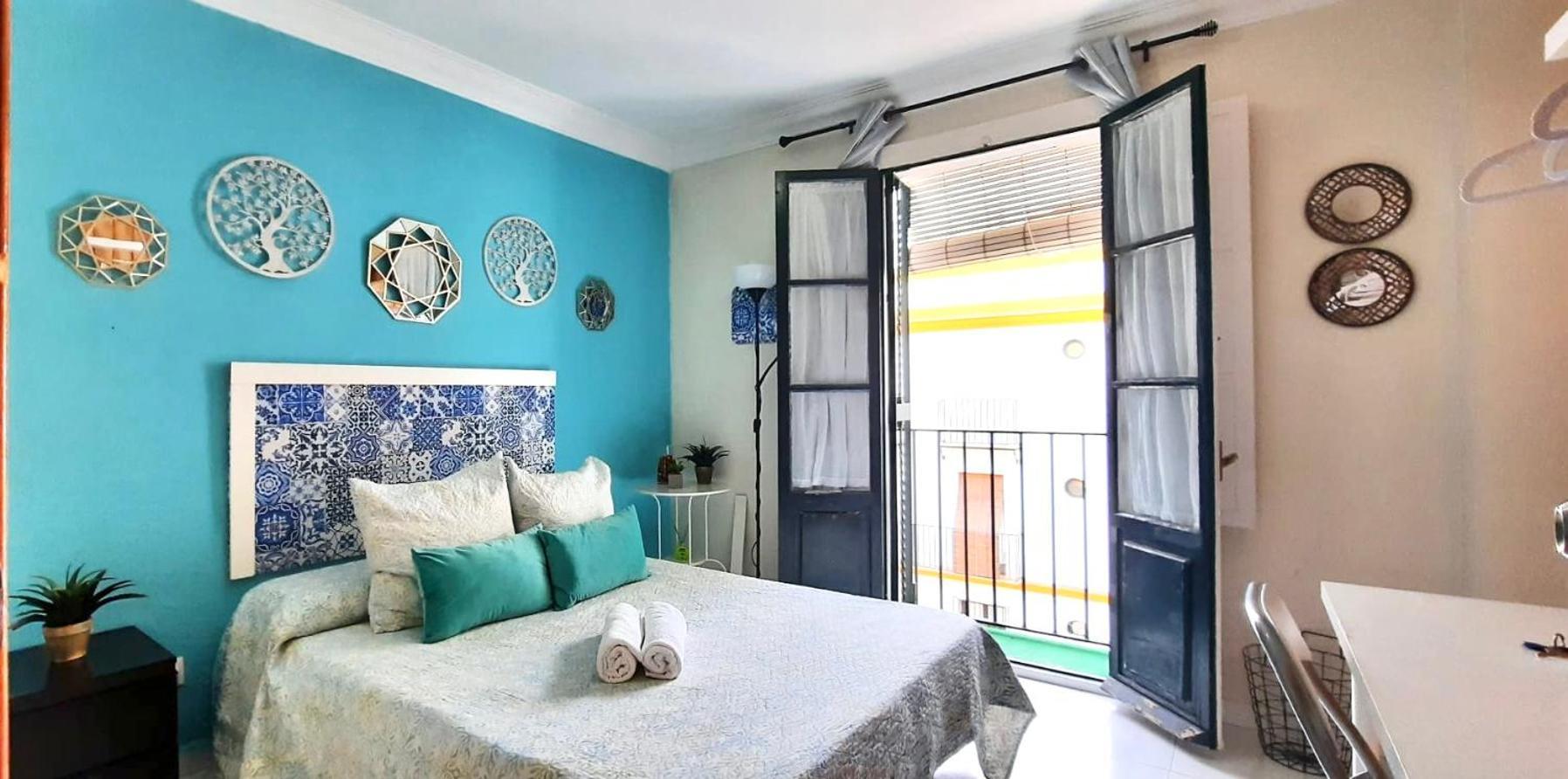 Budget And Cute Rooms With Balcony Sevilla Center Dış mekan fotoğraf