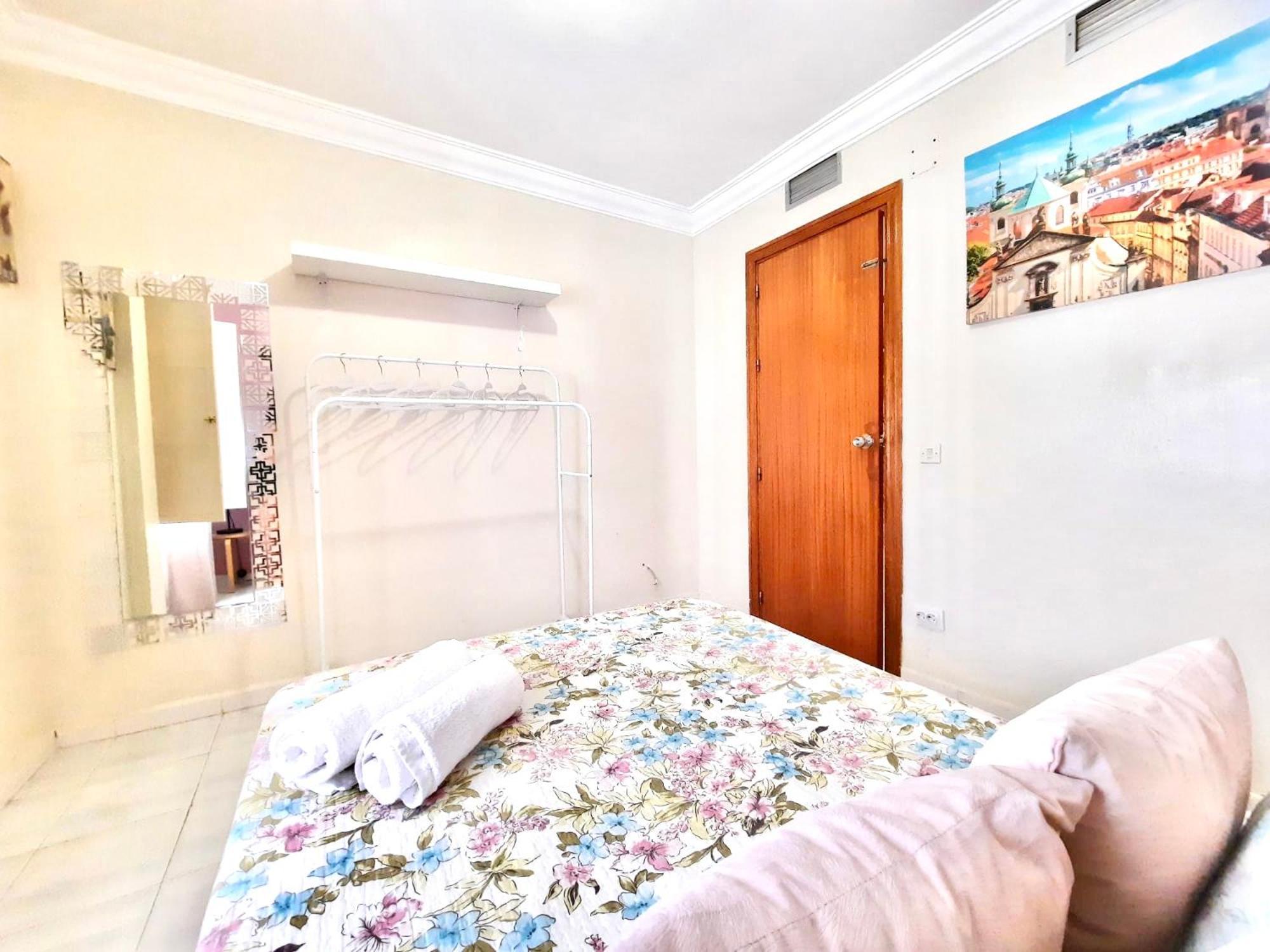 Budget And Cute Rooms With Balcony Sevilla Center Dış mekan fotoğraf