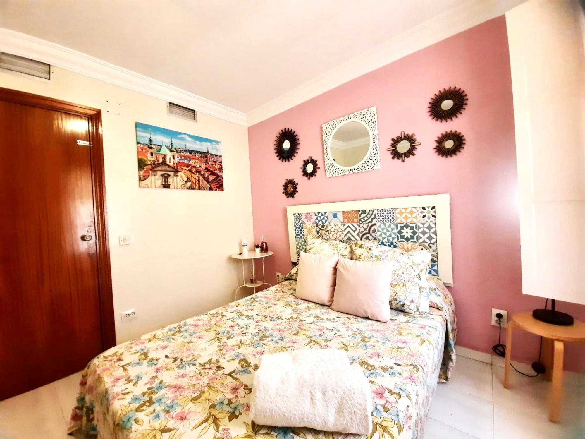 Budget And Cute Rooms With Balcony Sevilla Center Dış mekan fotoğraf