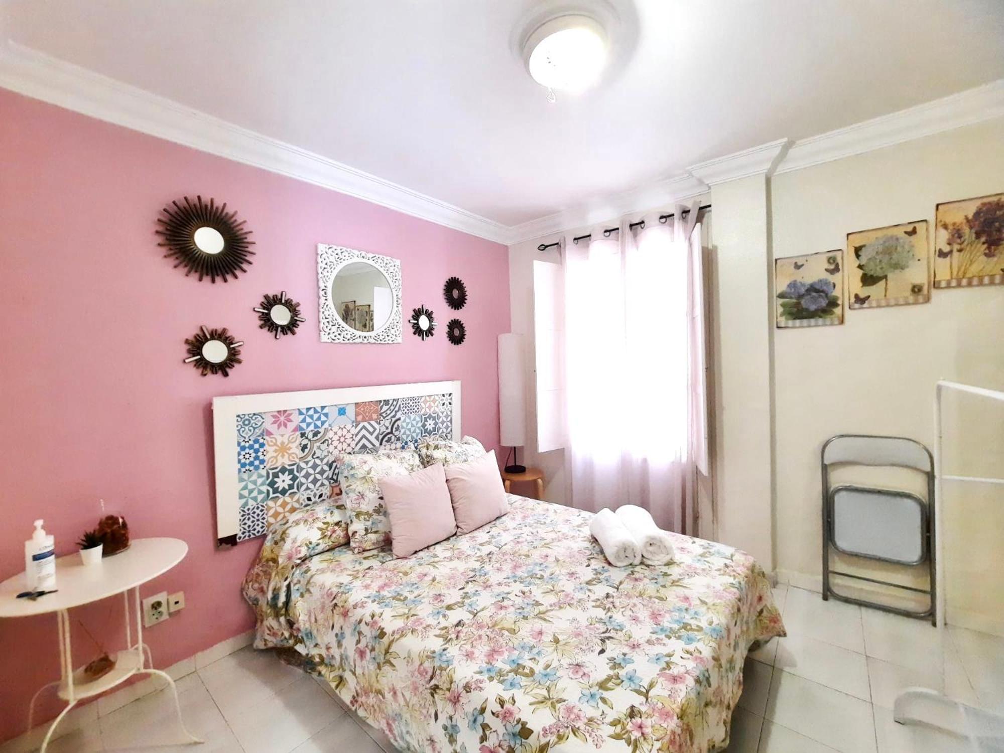 Budget And Cute Rooms With Balcony Sevilla Center Dış mekan fotoğraf