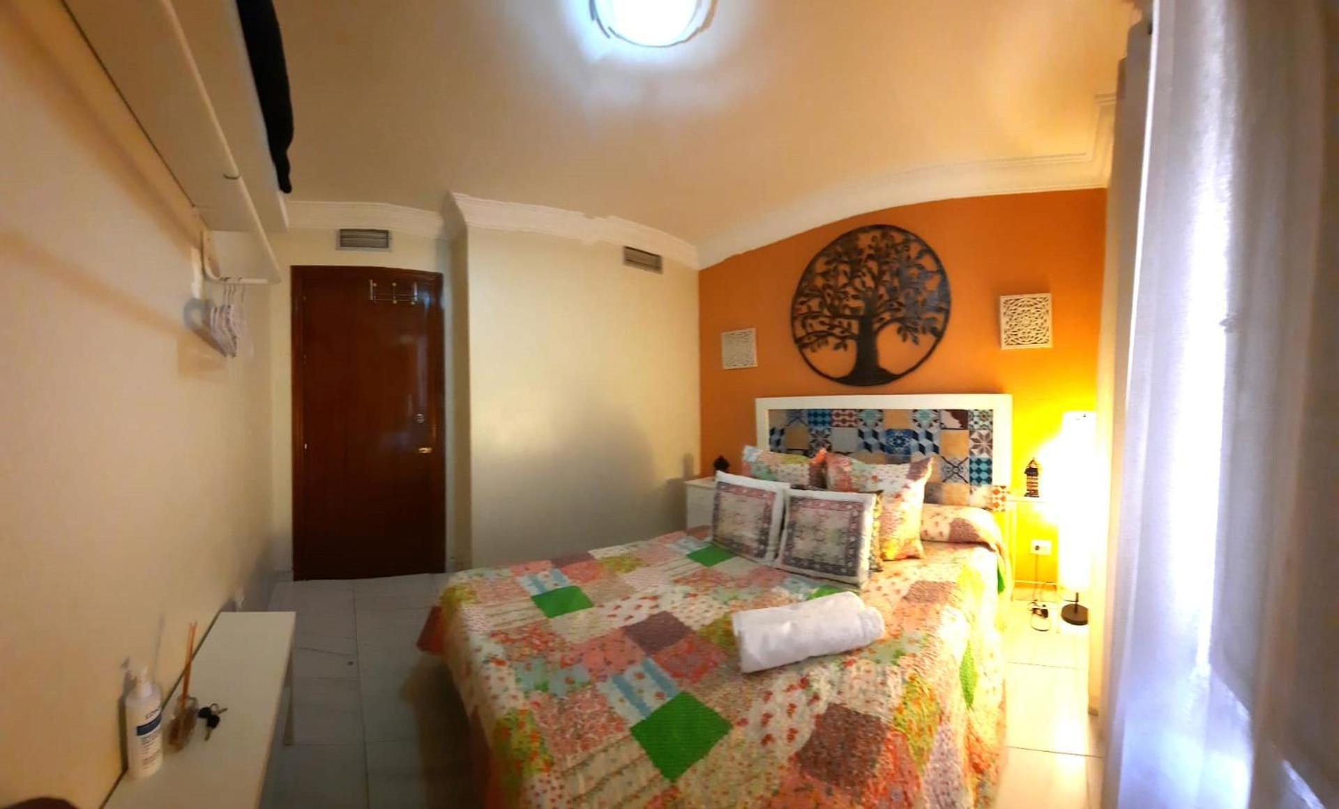 Budget And Cute Rooms With Balcony Sevilla Center Dış mekan fotoğraf