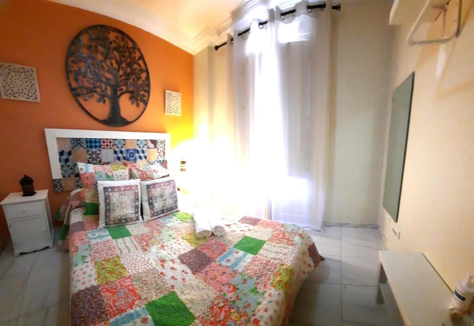 Budget And Cute Rooms With Balcony Sevilla Center Dış mekan fotoğraf