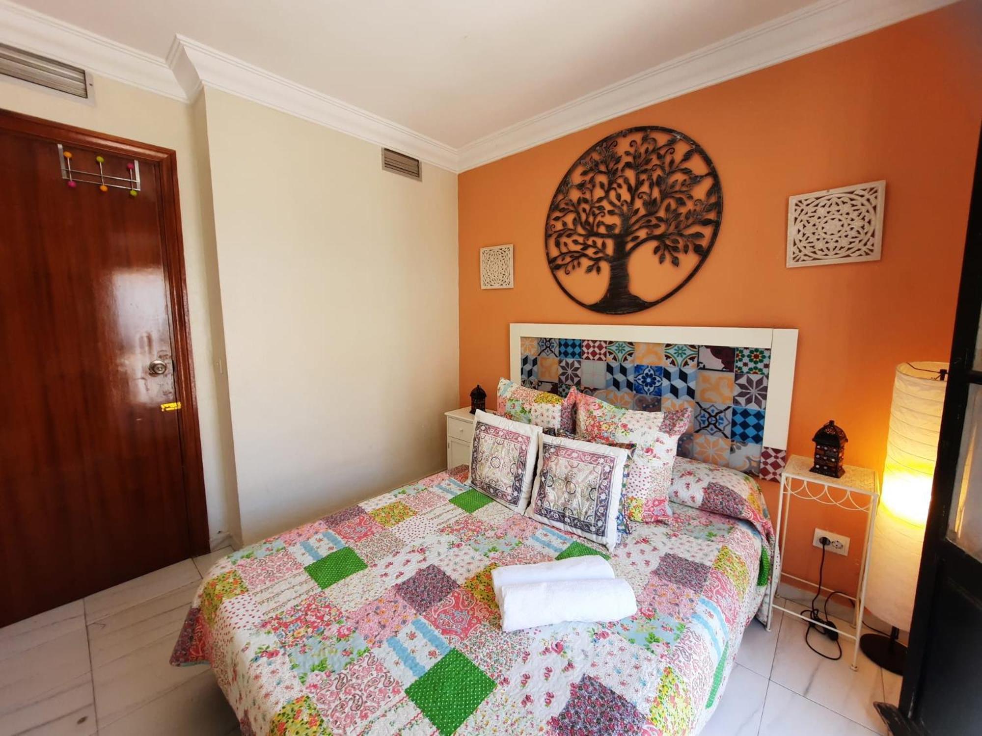 Budget And Cute Rooms With Balcony Sevilla Center Dış mekan fotoğraf