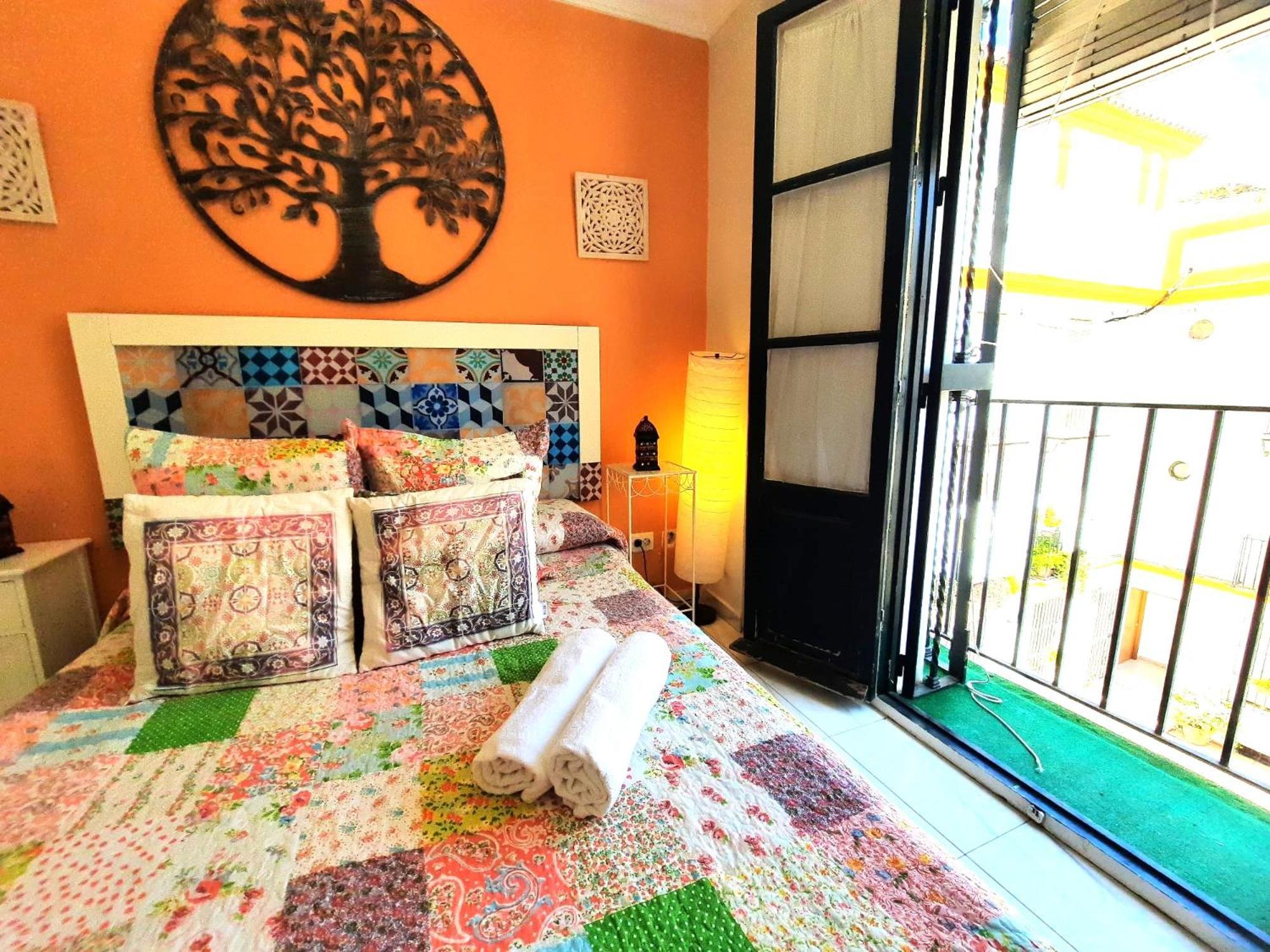 Budget And Cute Rooms With Balcony Sevilla Center Dış mekan fotoğraf