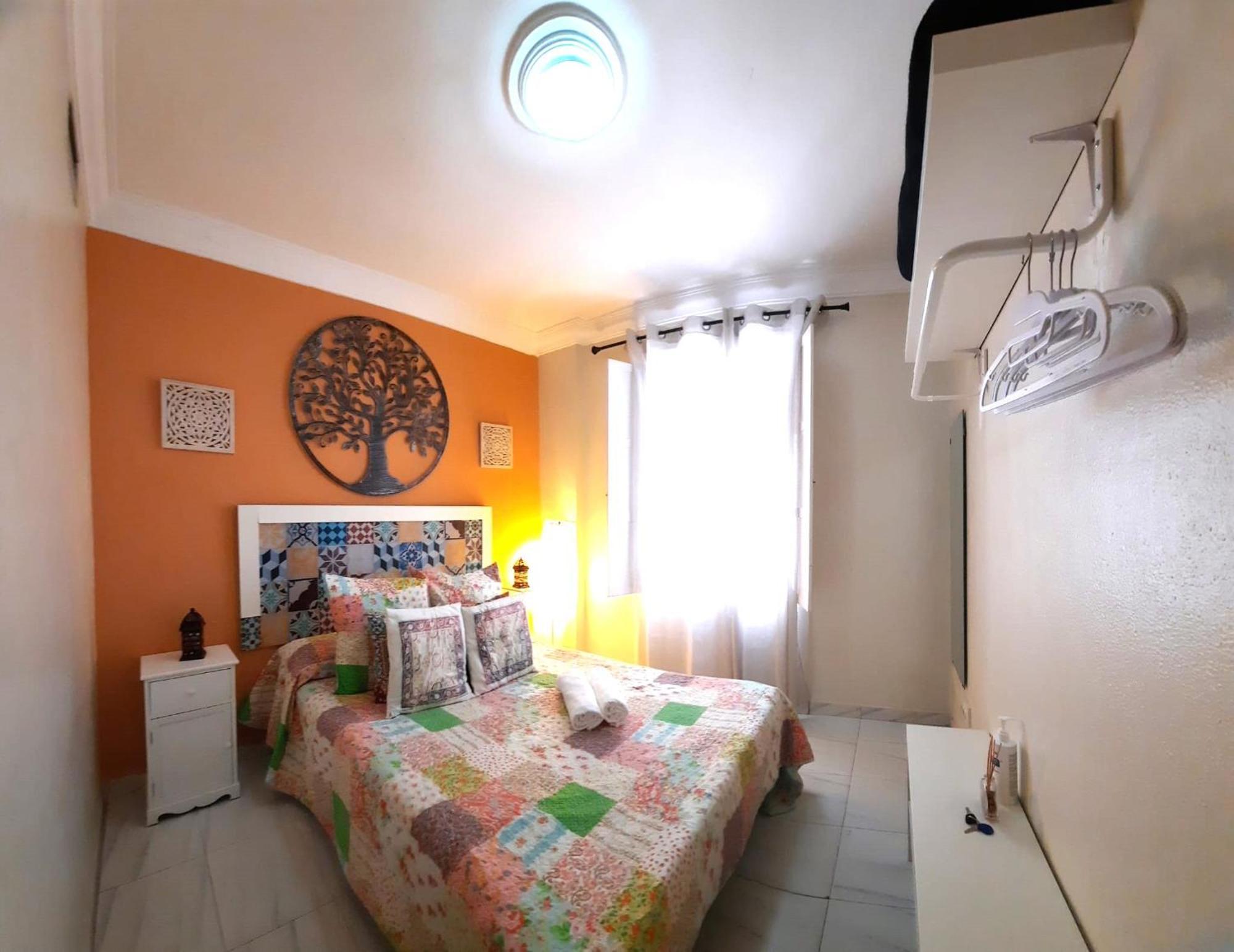 Budget And Cute Rooms With Balcony Sevilla Center Dış mekan fotoğraf