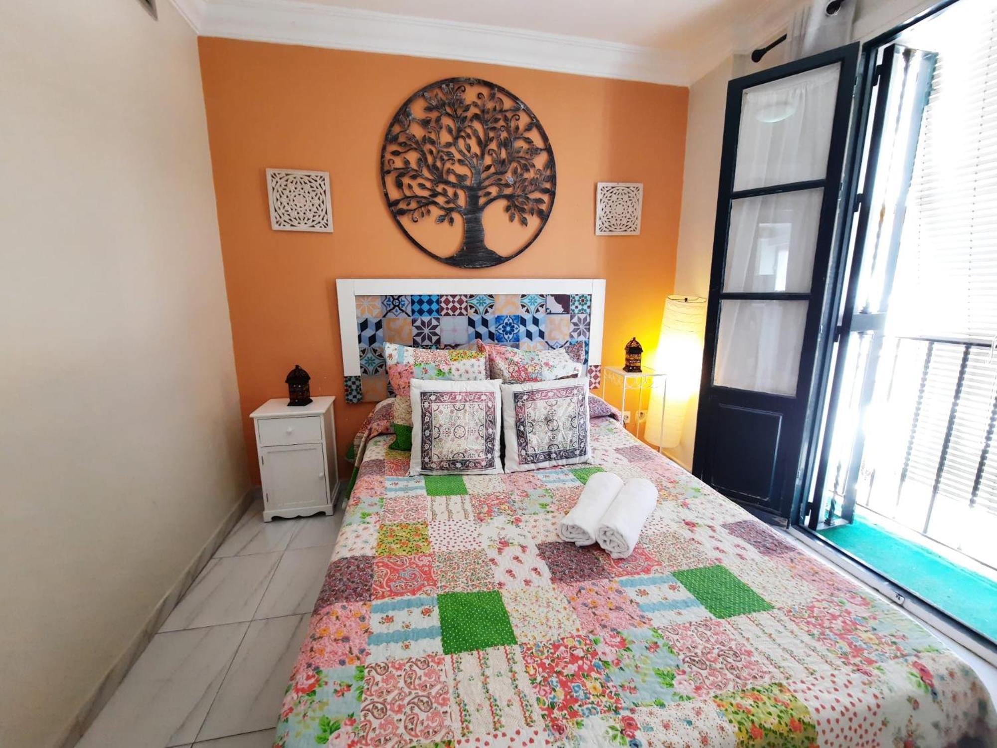Budget And Cute Rooms With Balcony Sevilla Center Dış mekan fotoğraf